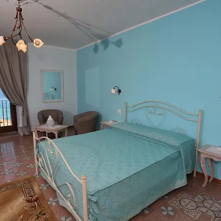 Casale Pettinato 3*