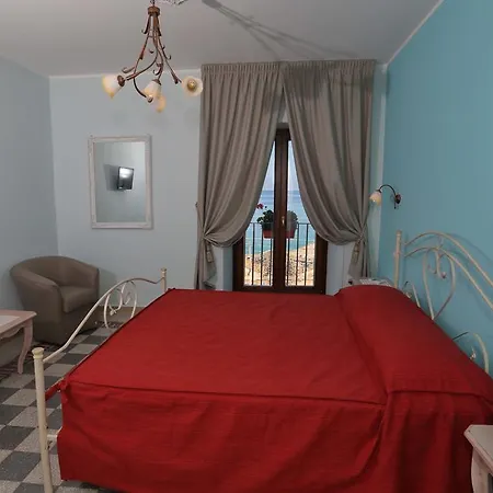 Casale Pettinato 3* 피조